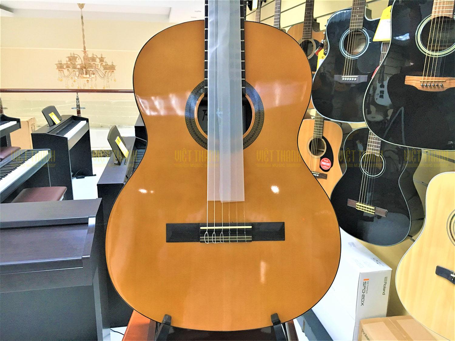 Đàn guitar Cordoba C1 thiết kế phong cách cổ điển