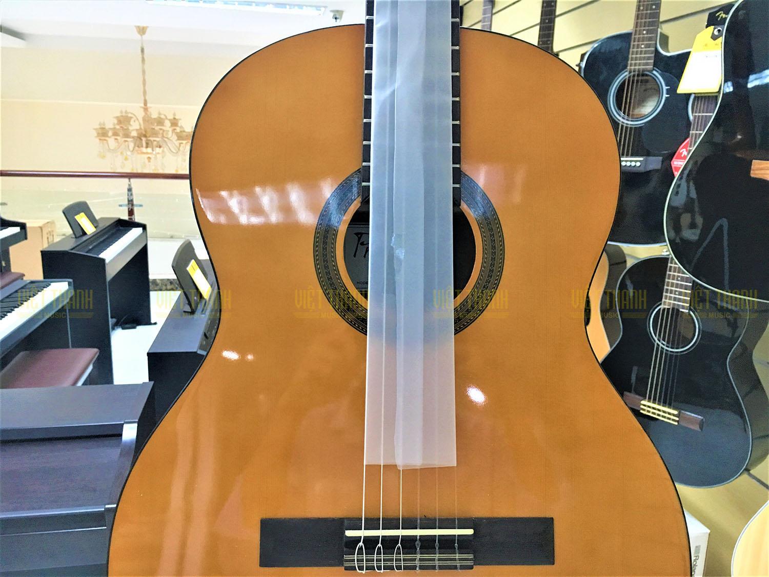 Đàn guitar Cordoba C1 có chất liệu cao cấp