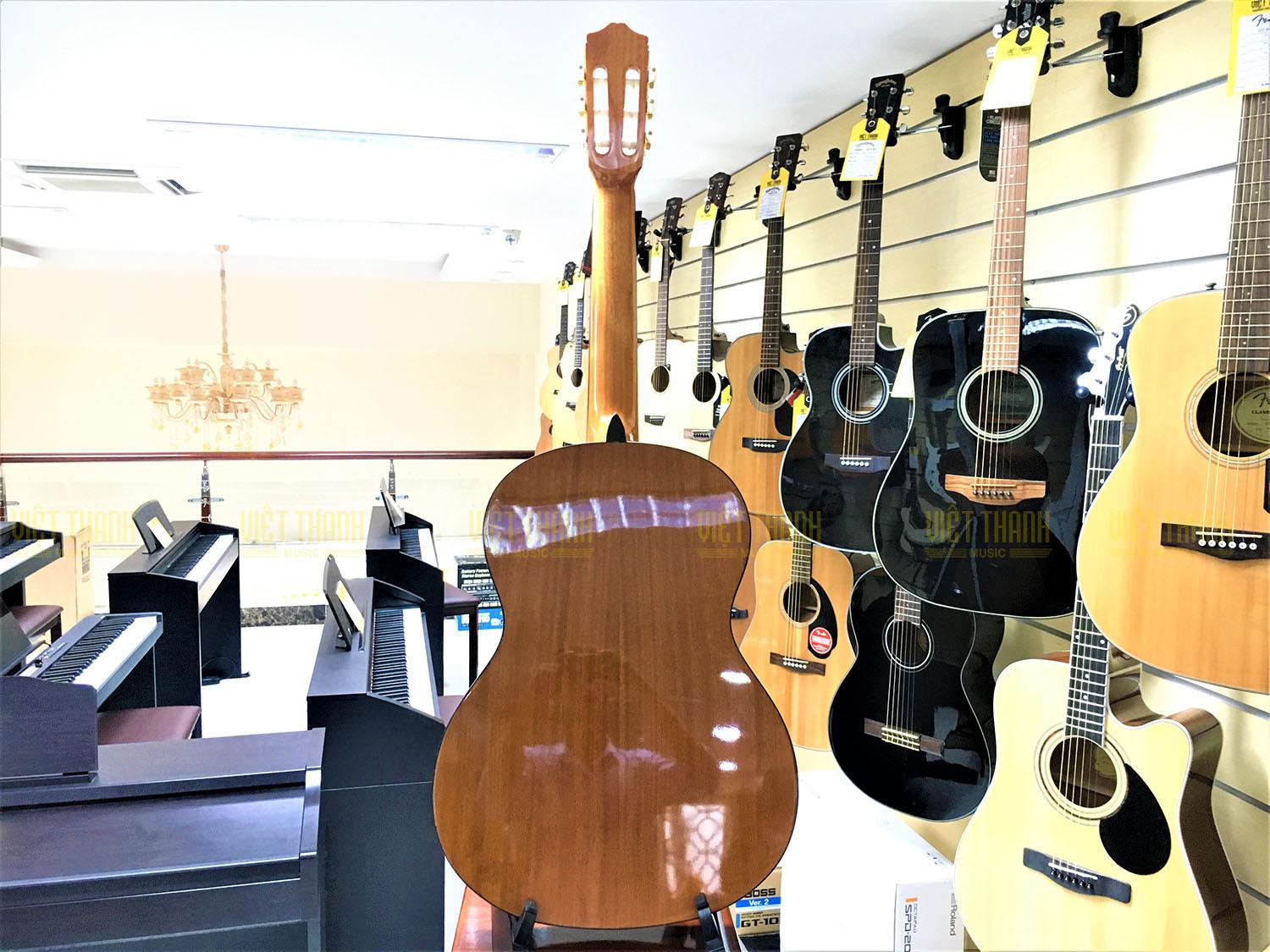 Đàn guitar Cordoba C1 có âm thanh đâm chất cổ điển