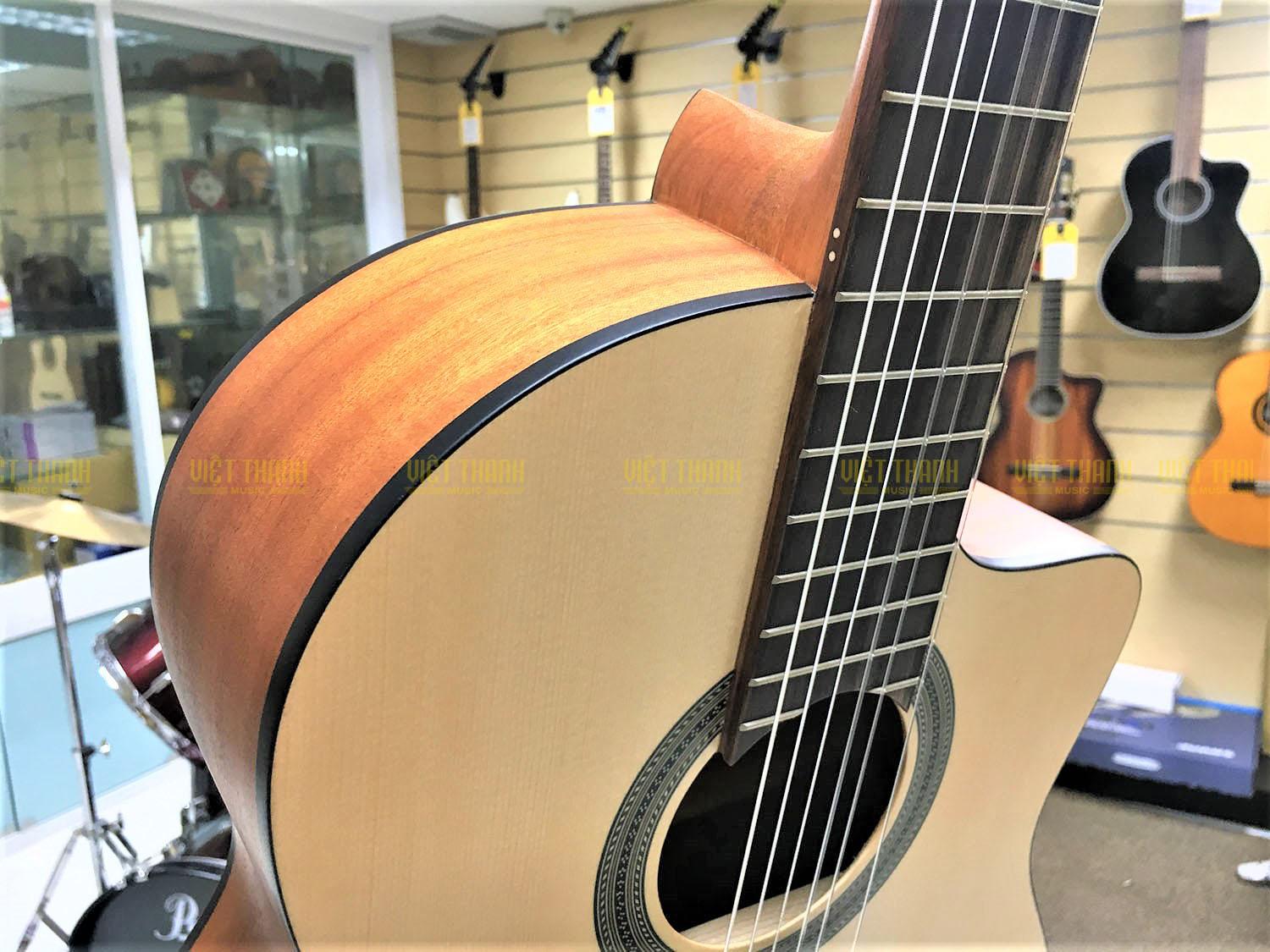 Đàn guitar Cordoba C1M-CE trang bị EQ cao cấp