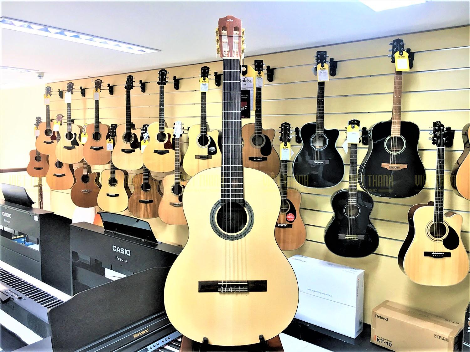 Đàn guitar Cordoba C1M