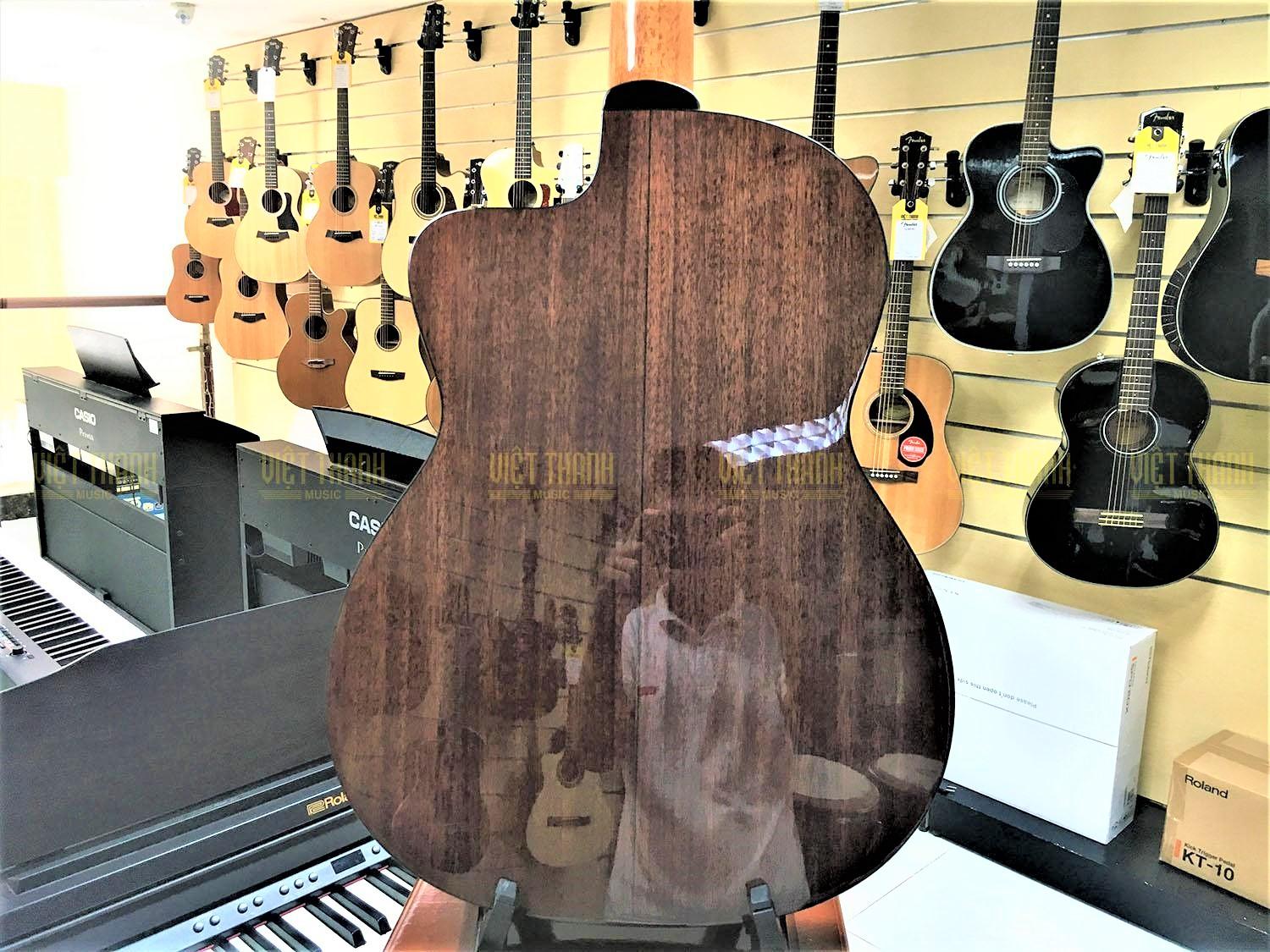 Mặt sau Đàn guitar Takamine GC5CE NAT