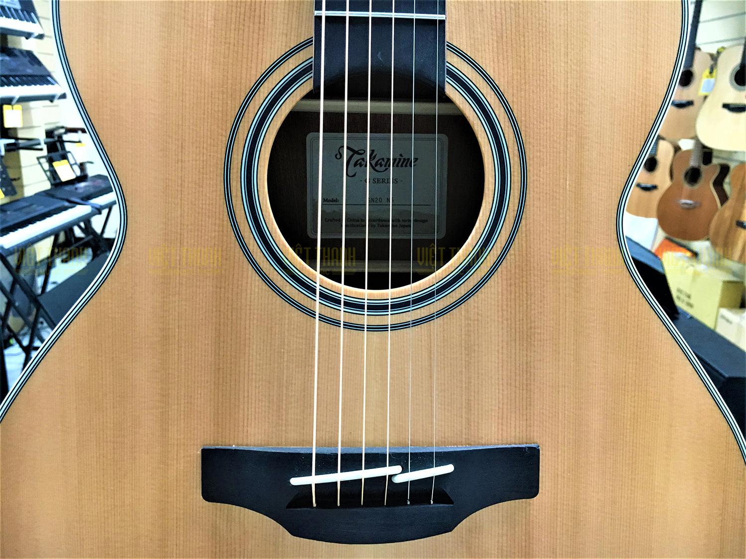 Đàn guitar Takamine GN20 NS có âm thanh trầm ấm