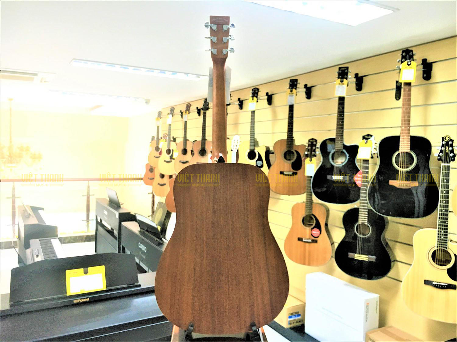 Mặt sau Đàn guitar Tanglewood TWR DII chất liệu gỗ Mahogany