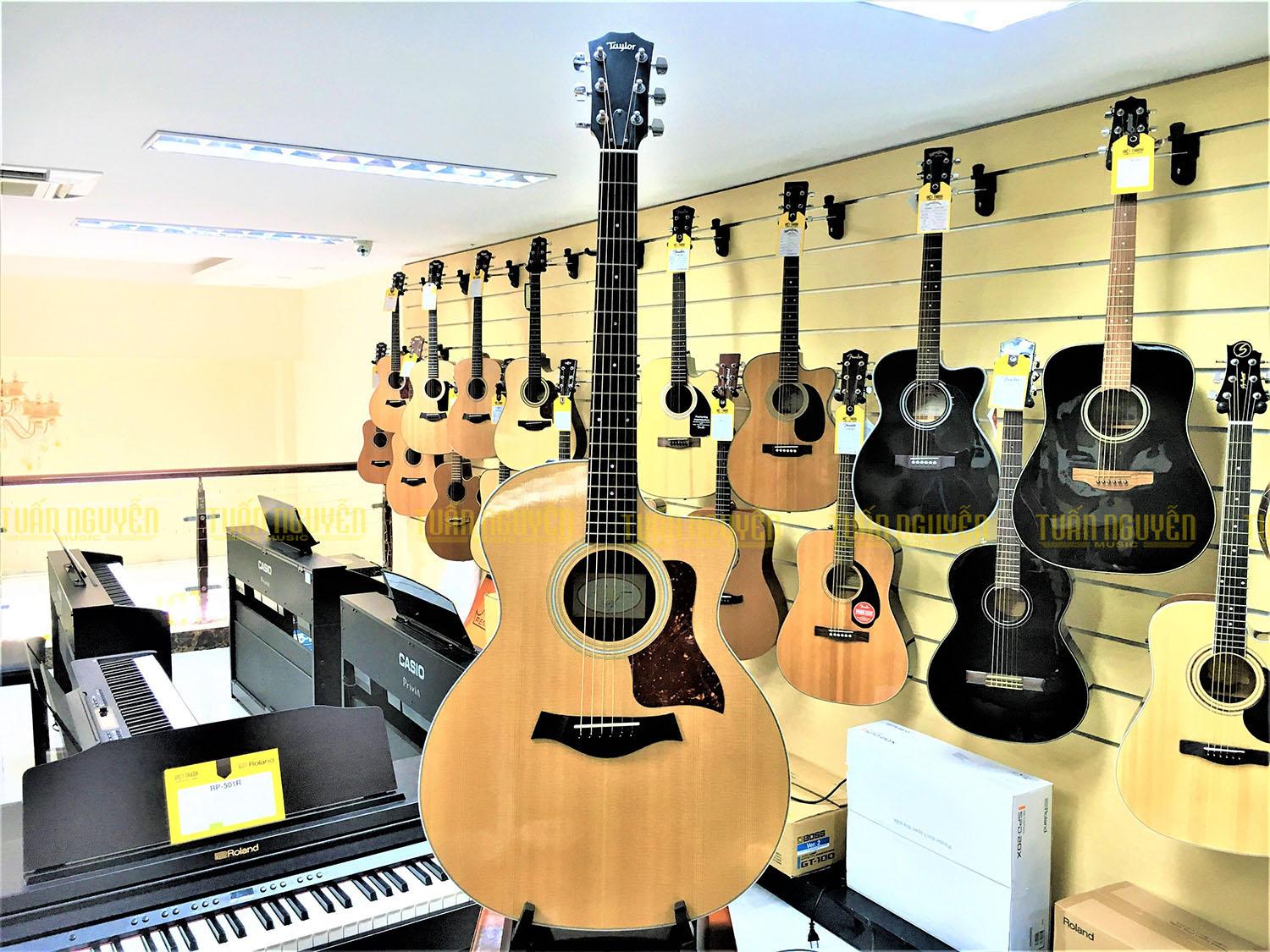 Đàn guitar acoustic Taylor 214CE