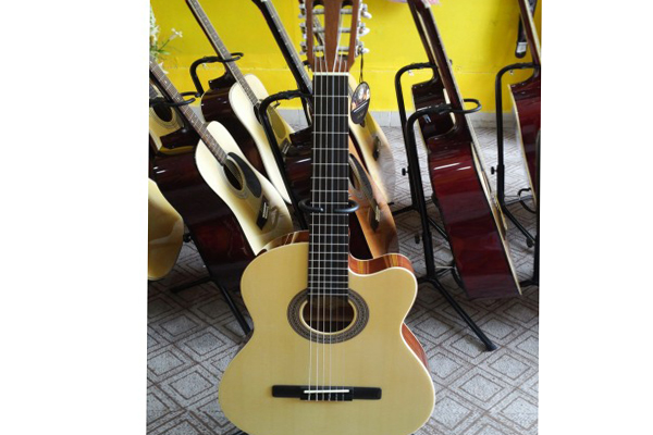 đàn guitar Gregbemett CNG-3CEN