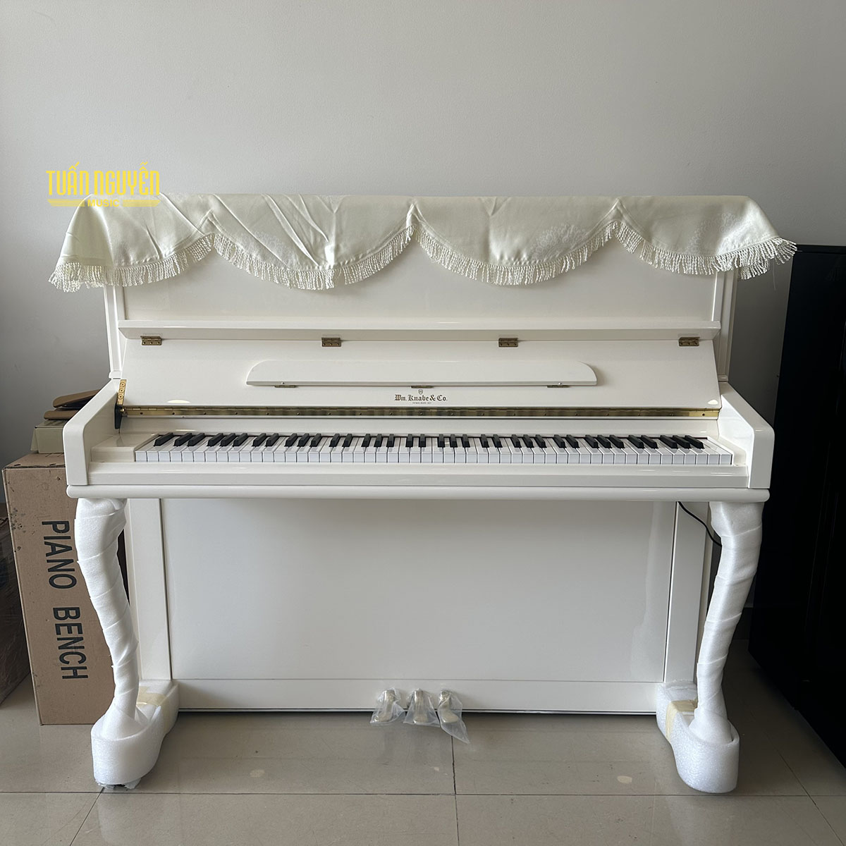 dan piano knabe wmv 132fd trang anh thuc te