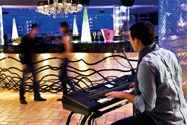 Đối Tượng Thích Hợp Nên Sử Dụng Đàn Organ Roland BK-5