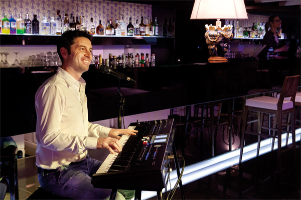 Những Đối Tượng Thích Hợp Sử Dụng Đàn Organ Roland BK-9